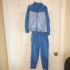 Matching Nike sportswear size 5-6 yrs
